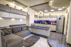 Гостиница Riviera Apartments - уединенный отдых у моря  Одесса